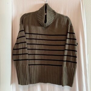 GAP Olive and Black Striped Men's Sweater